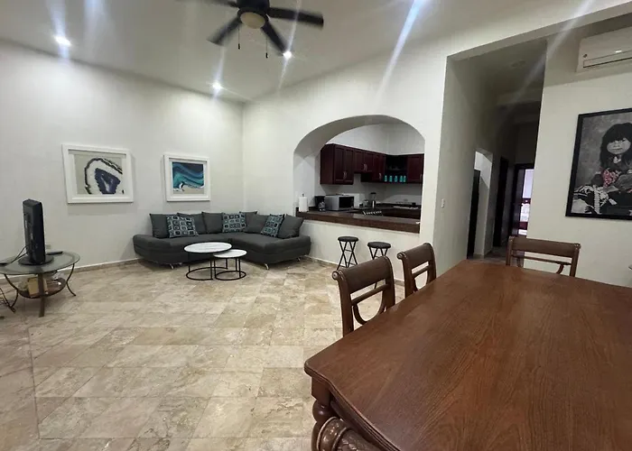 Spacious 3 Bedroom By Mamitas Apartment *